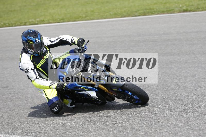 /Archiv-2024/29 12.06.2024 MOTO.CH Track Day ADR/Gruppe rot/50